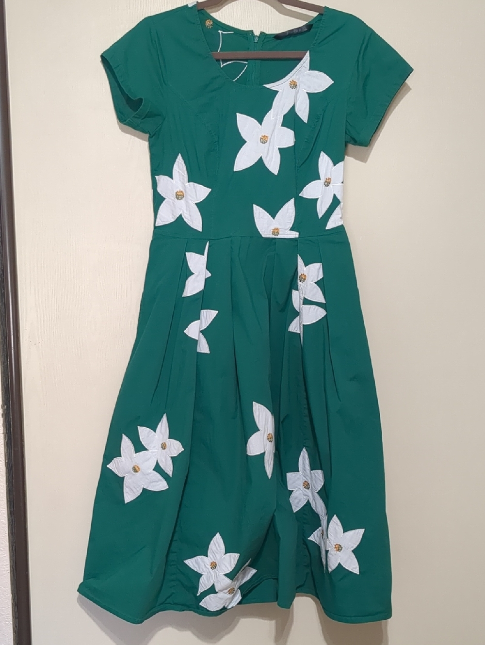 Eshakti Green Floral Midi Dress with Pockets Sz 8
